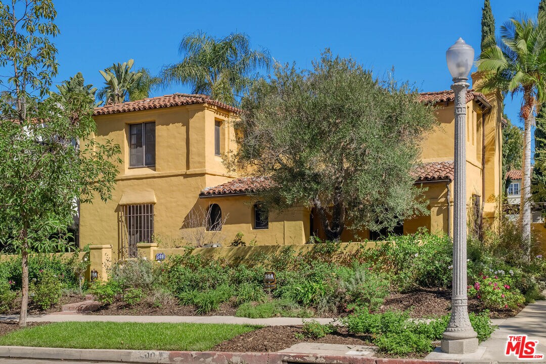 Primary Photo - 500 N Las Palmas Ave