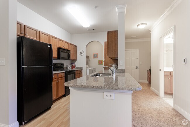 2BR, 2BA - The Commons at Boston Road