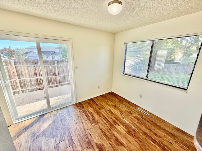 Foto del edificio - 706 SW 22nd St
