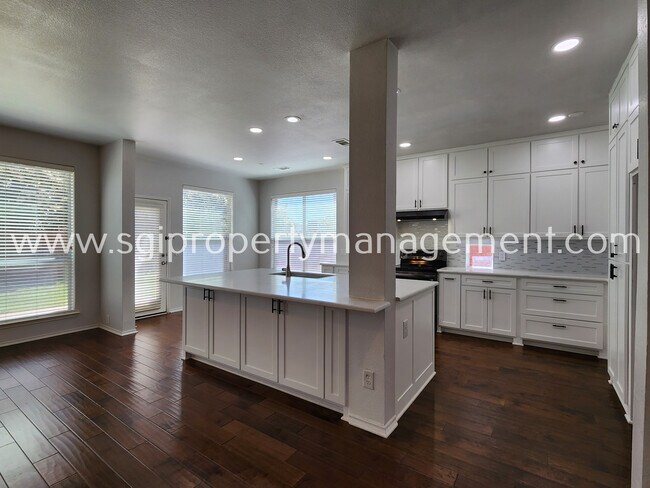 Building Photo - 3006 Peppercorn Dr