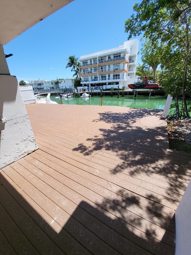 Foto principal - 7707 Hawthorne Ave