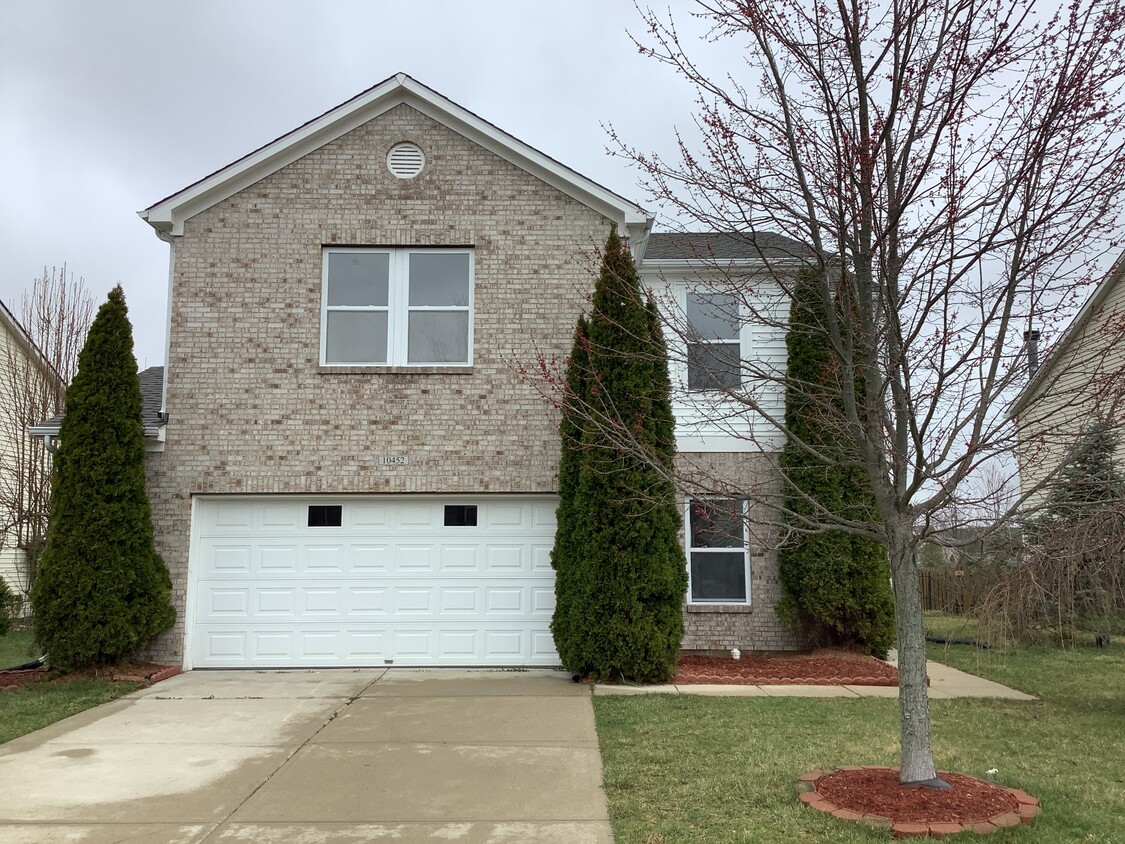 Primary Photo - 10452 Mcclain Drive