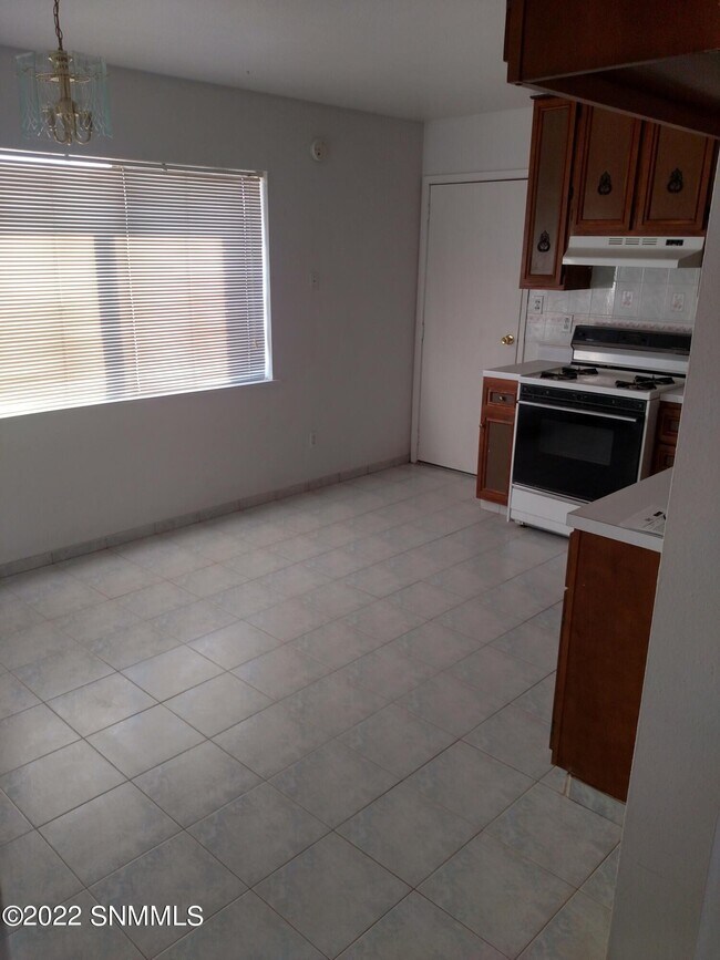 Building Photo - 118 Palmilla Ave