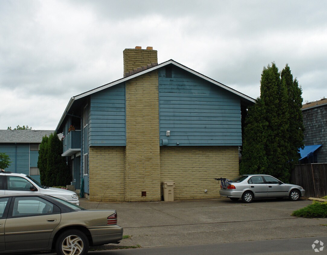 Building Photo - 951-957 NW Garfield Ave
