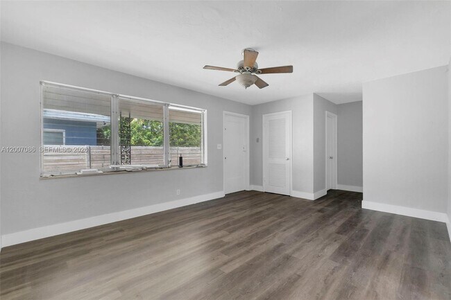Foto del edificio - 923 N 17th Ave