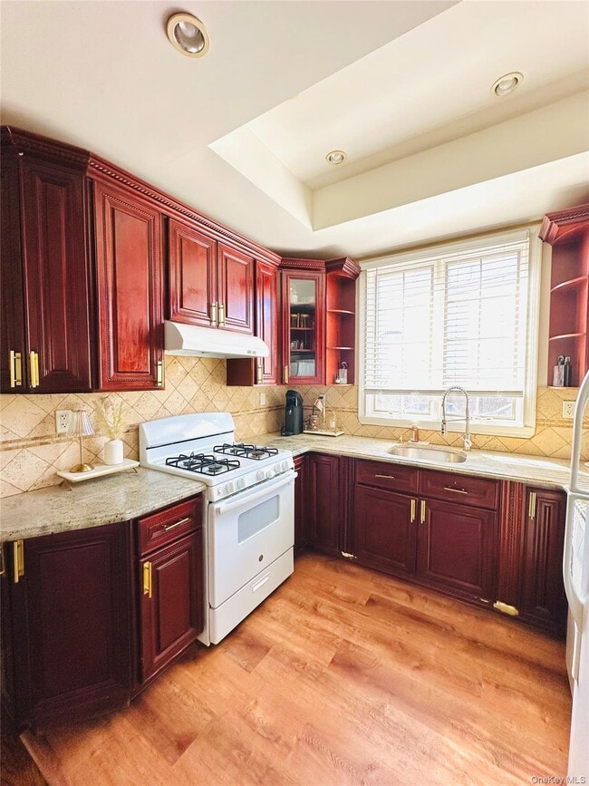 Foto del edificio - 48 MacFarland Ave