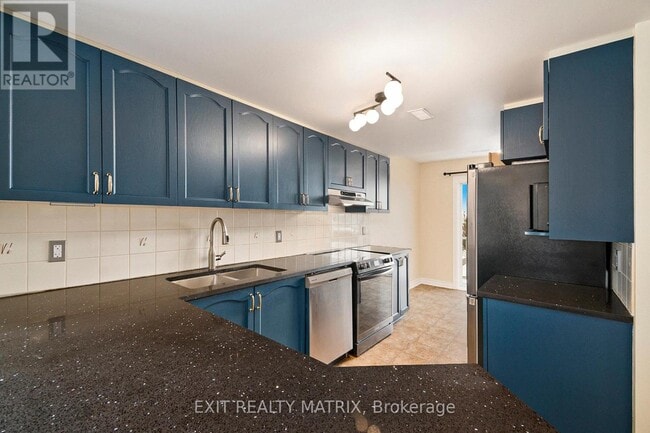 Building Photo - 594 Lakeridge Dr