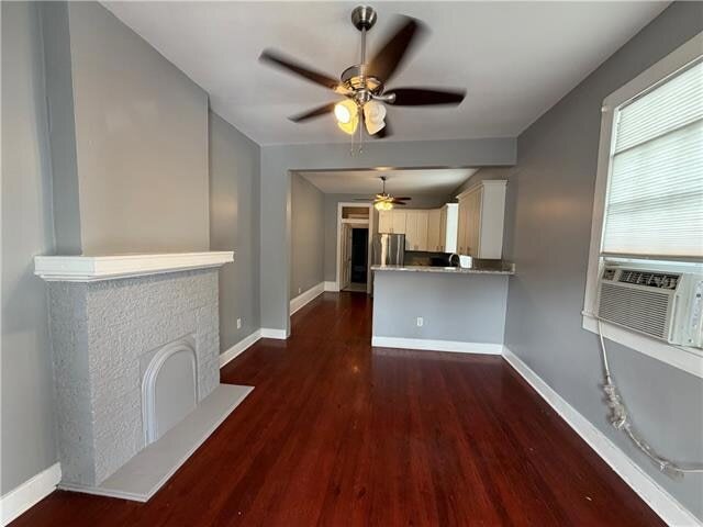 Foto del edificio - 8421 Cohn St