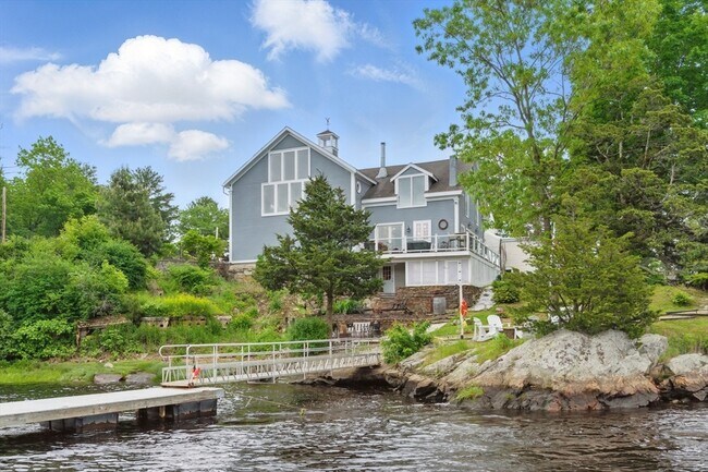 Building Photo - 1 Deer Island St