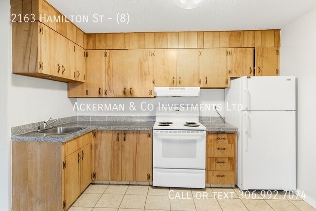 Building Photo - 2163 Hamilton St