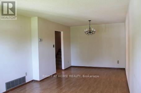 Building Photo - 31 Manitou Crescent