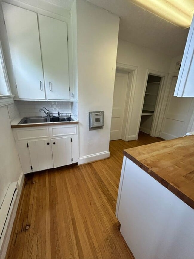 Interior Photo - Dumont Apartments