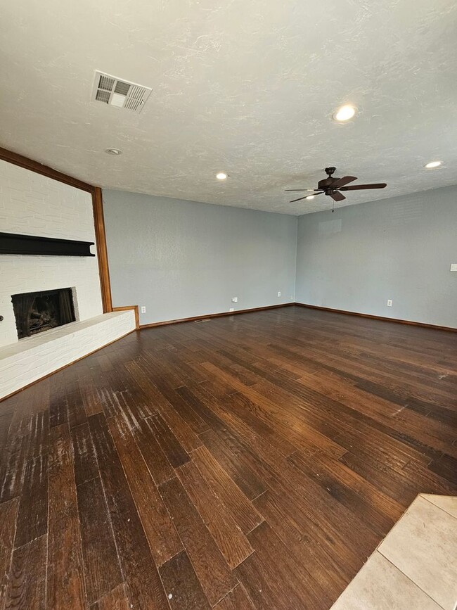 Foto del edificio - (3) Bed/(2) Bath in SW OKC! Moore Schools!...