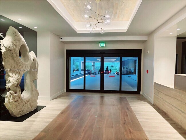 Foto del edificio - 2301 Collins Ave