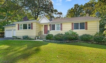 Building Photo - 202 Mt Horeb Rd