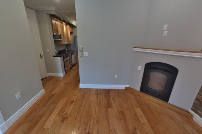 Photo - 252 E 50th St (between 2nd & 3rd Ave), #5 Apartment