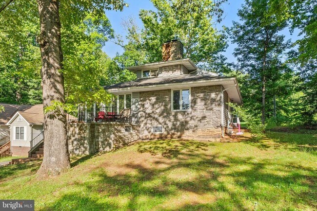 Building Photo - 3406 Lakeview Pkwy