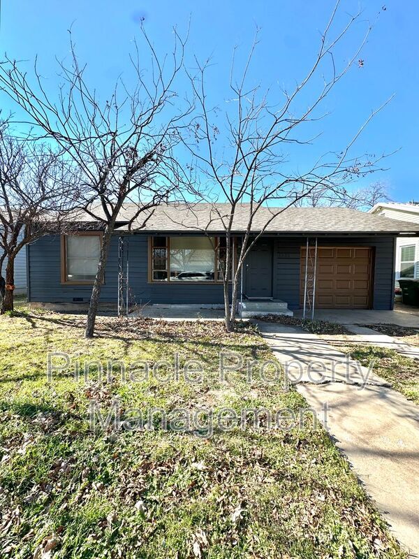 Building Photo - 1521 Kenwood Dr