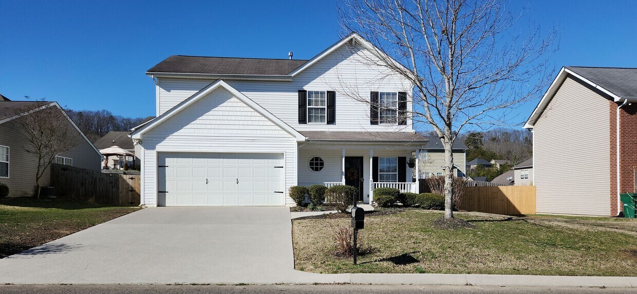 Primary Photo - Knoxville 37924 - 3 bedroom, 2.5 bath home...