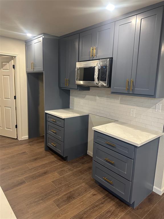 Foto del edificio - 506 E 38th St