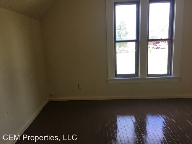 Building Photo - 2 br, 1 bath Apartment - 85 Saratoga Ave