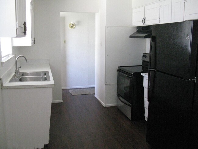 Building Photo - 2705 Bagley Ave