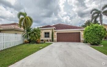 Building Photo - 675 Maplewood Ct