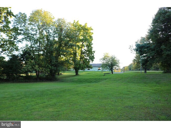 Foto del edificio - 3129 Yellow Springs Rd