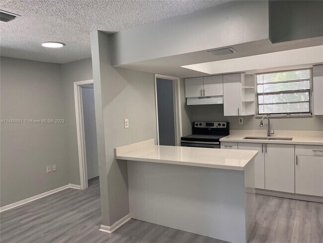 Building Photo - 23099 SW 118th Ave