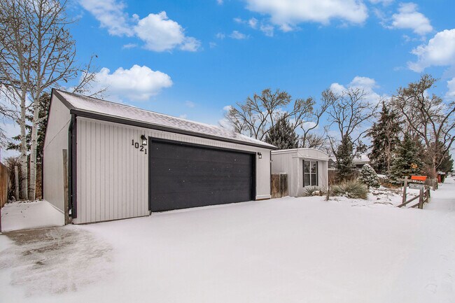 Building Photo - 1021 Glen Creighton Dr
