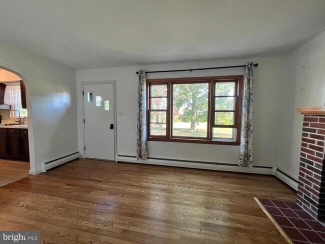 Foto del edificio - 1551 Deer Park Rd