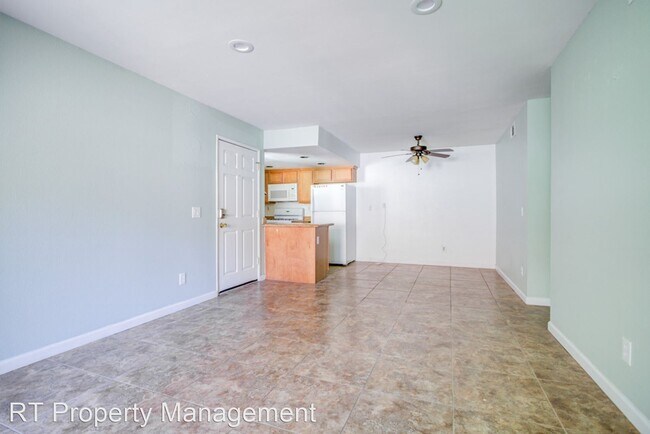 Building Photo - 2 br, 1 bath House - 1116 W Blaine St APT 203