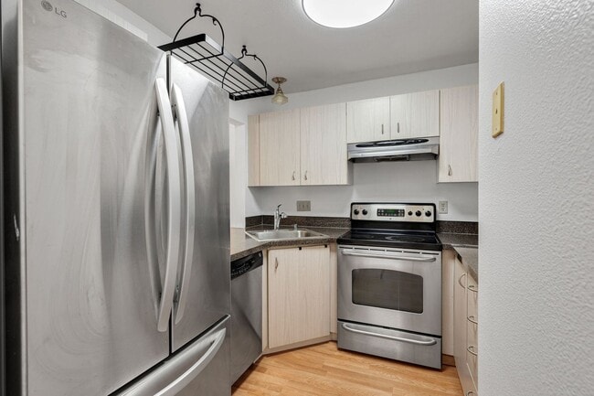 Building Photo - 5300 Harbour Pointe Blvd