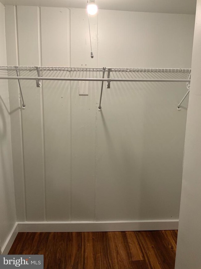 Building Photo - 1513 Downing St NE