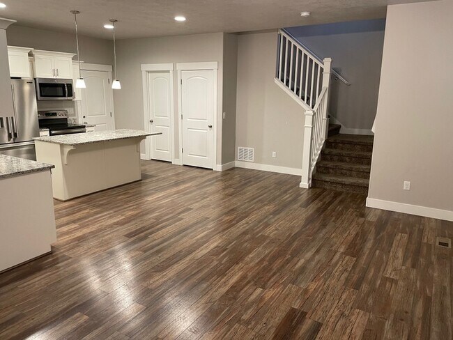 Foto del edificio - 3807 E Cunninghill Dr