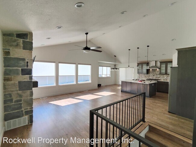 Building Photo - 4 br, 3 bath House - 7373 W Desert Brumby ...