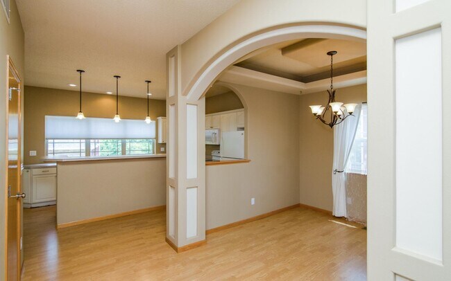 Building Photo - 1838 N Dubuque St