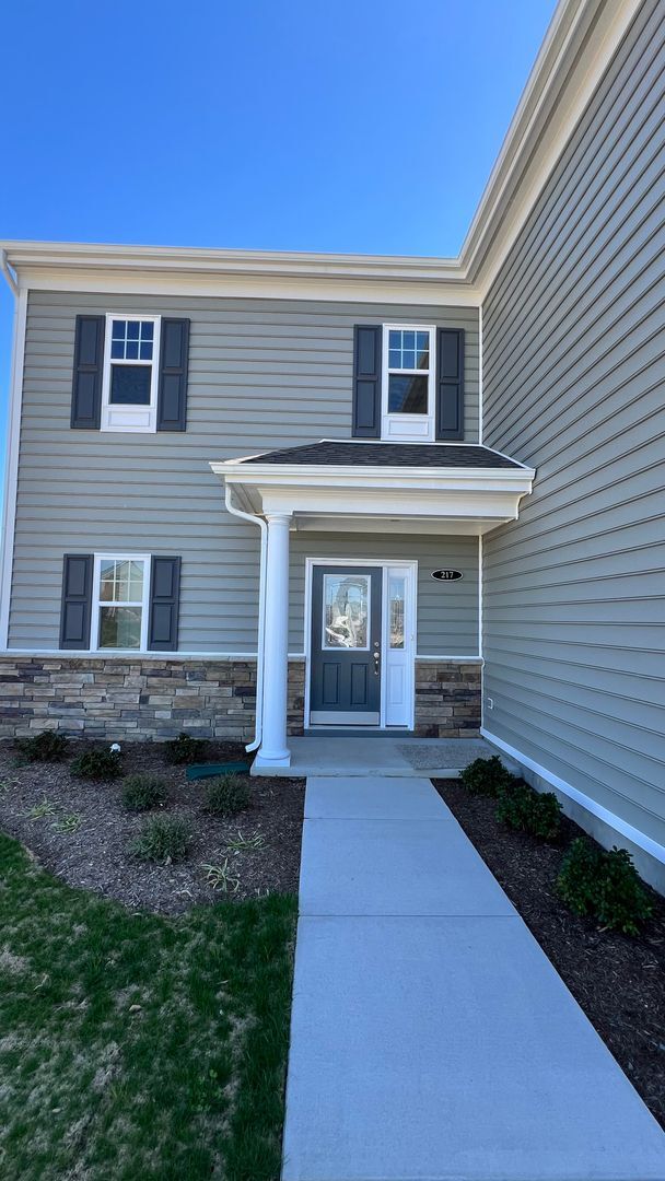 Building Photo - 217 Peck Ln