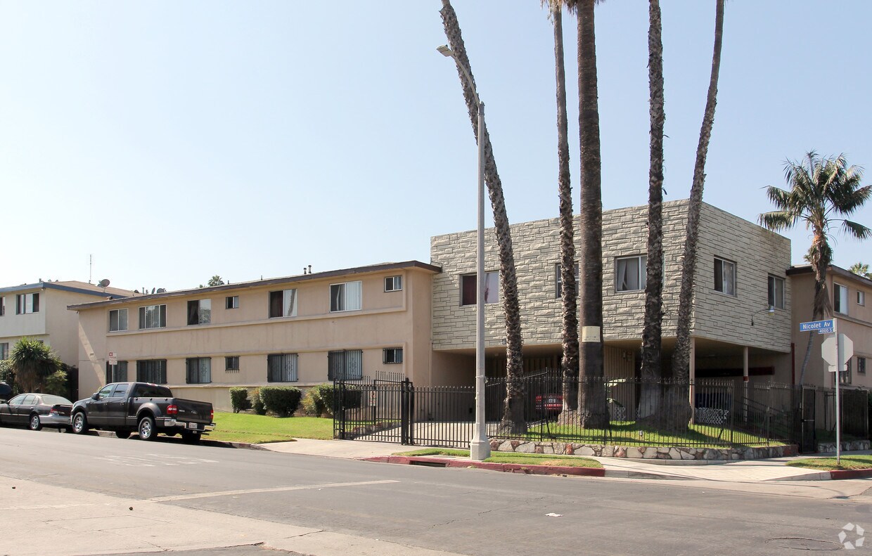 Foto principal - 4001 Nicolet Ave