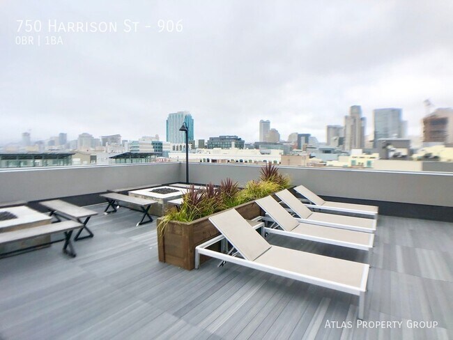 Building Photo - Cute Studio Downtown! 8 Weeks Free!!