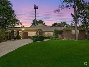 Building Photo - 6218 Wynnwood Ln