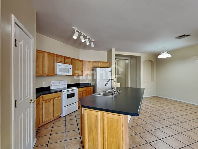 Building Photo - 1805 S 119th Dr