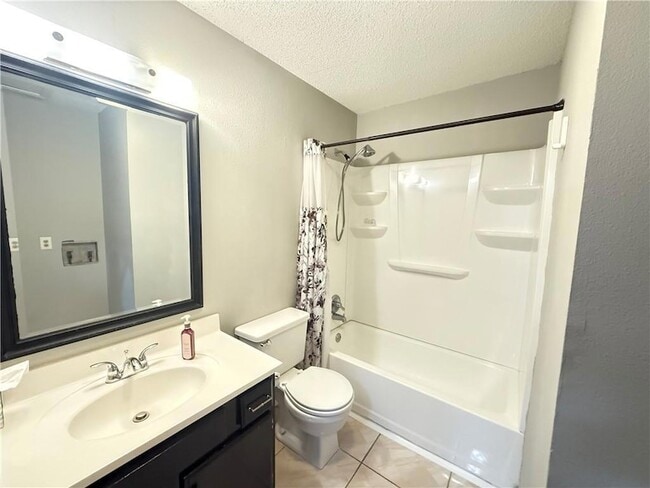 Building Photo - 4800 Pontchartrain Dr