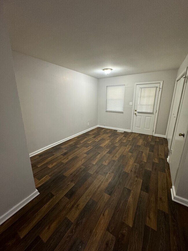 Foto del edificio - 2530 Schofield Ave