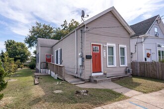 Building Photo - 915 S Shelby St