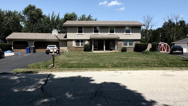 Building Photo - S71W14890 Westcot Dr