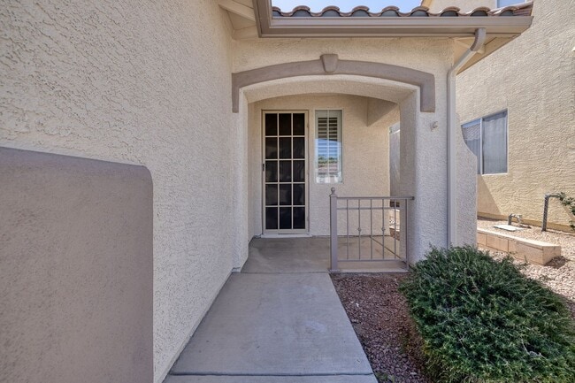 Foto del edificio - Single Story Home @ Buffalo/Desert Inn  1 Story - 2 Bedrooms + Den