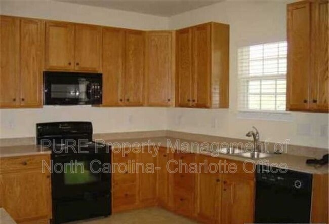 Foto del edificio - 7227 Tanners Creek Dr