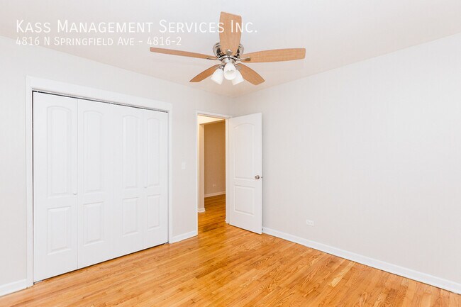 Foto del edificio - 4816 N Springfield Ave