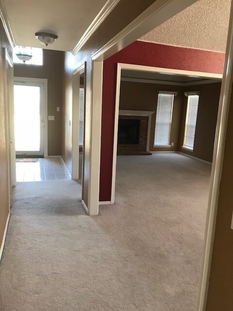 Foto del edificio - Beautiful Well Maintained 3 Bedroom Home In Cedar Ridge Park!